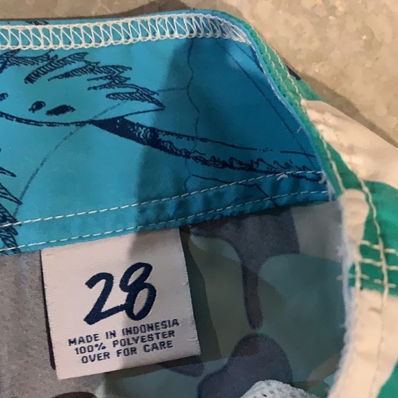 Hollister Board Shorts - Picture 5 of 6